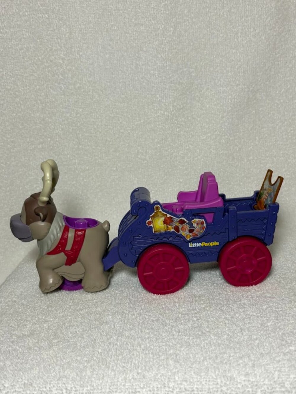 Fisher Price Little People Disney Froze - Sven Reindeer and Kristoffs Sleigh